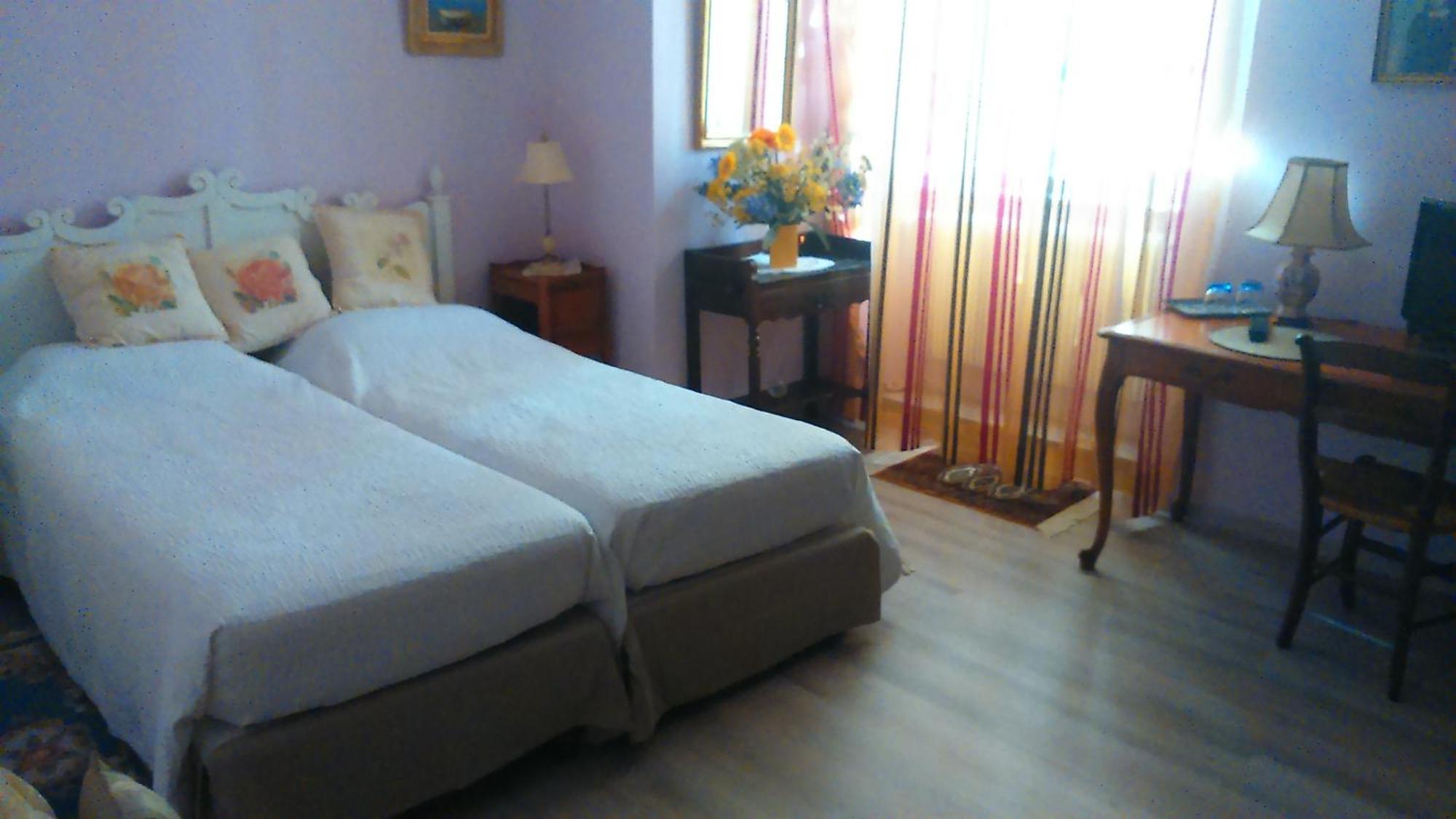 Chambres D'Hotes Saint Roch Tournecoupe Room photo